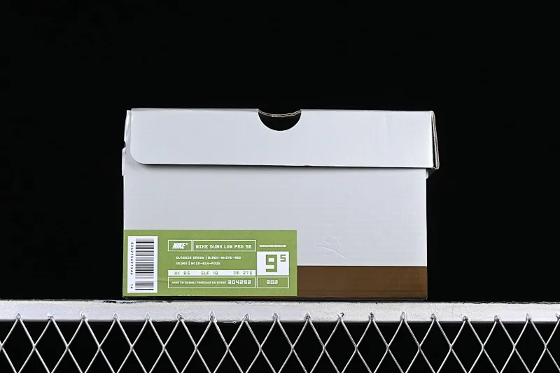 All categories Nk SB Dunk series Nk SB Dunk Low low-top sneakers Y version Nk Dunk SB Low Heineken Heineken ultra-limited edition low-top sports and leisure sneakers 304292-302